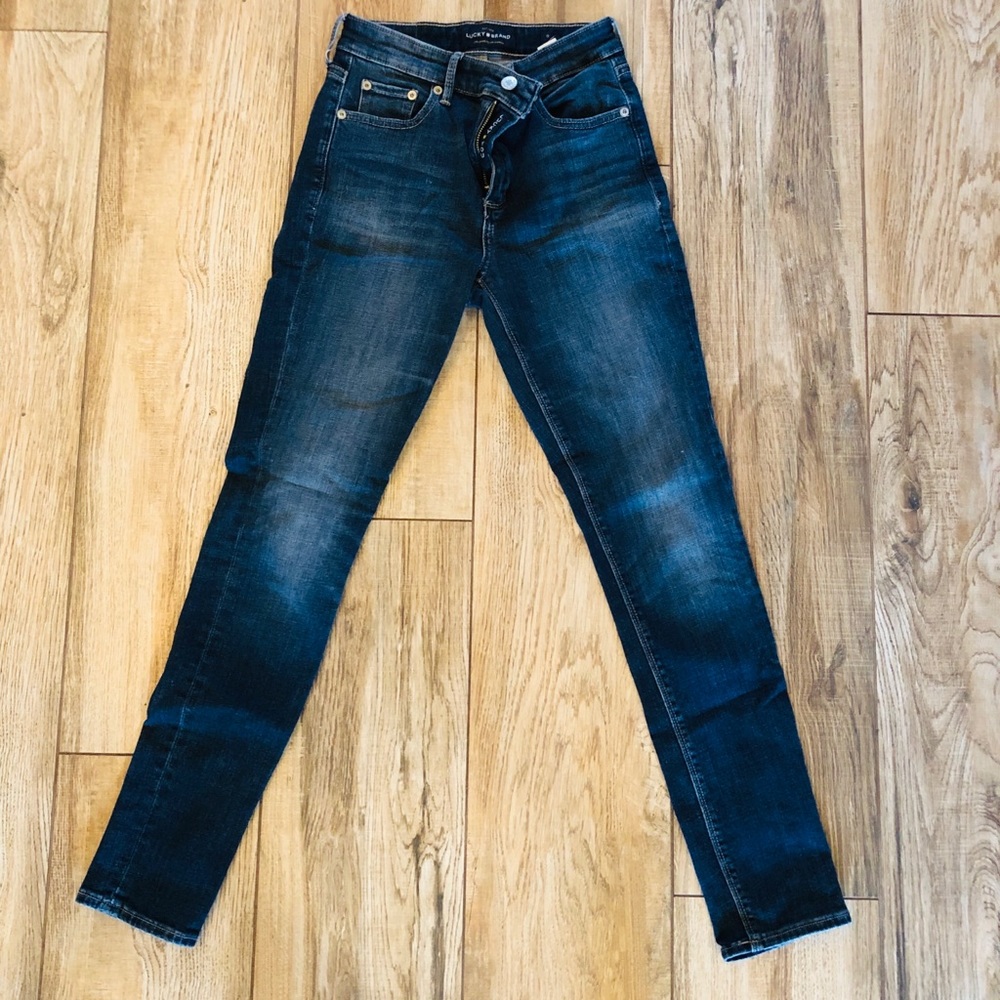 **SOLD**Lucky Brand "Bridgette Skinny" - Size 25